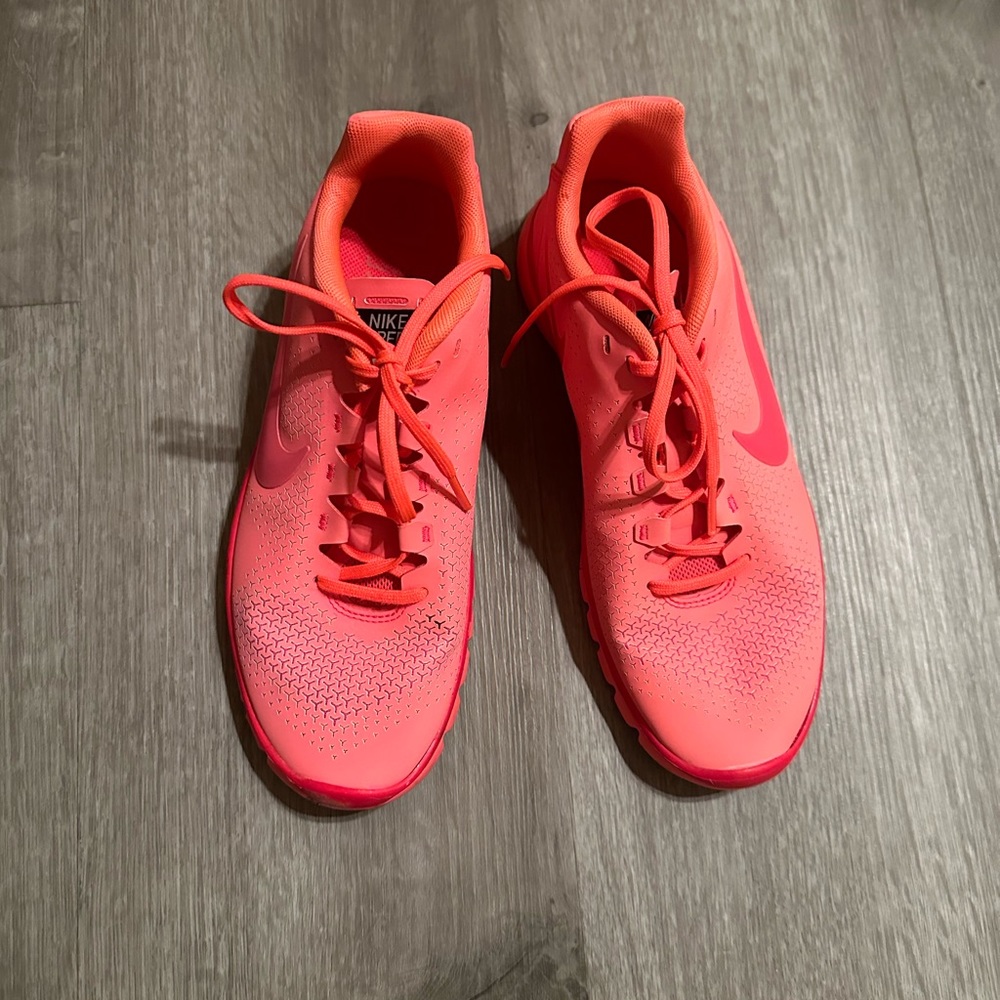 Women’s Nike Pink shoes
